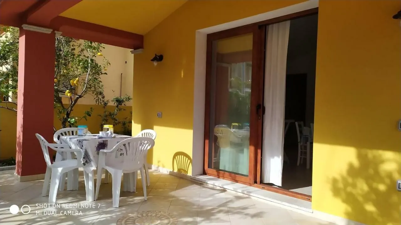 Apartment Appartamento La Caletta 500M Dal Mare